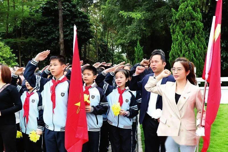 潍坊昌邑市：手绘年画贺新春